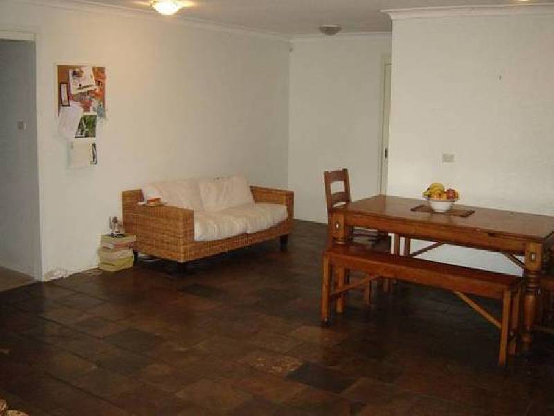 4 CURRAGUNDI AVENUE, Belrose NSW 2085