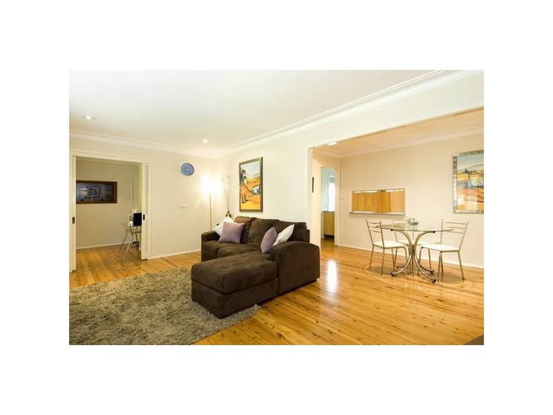 11 Windrush Avenue, Belrose NSW 2085