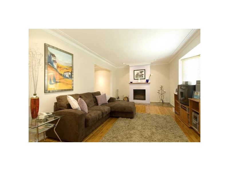 11 Windrush Avenue, Belrose NSW 2085
