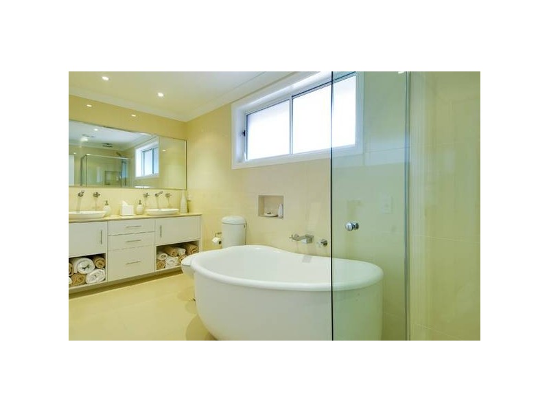 99 Sir Thomas Mitchell Drive, Davidson NSW 2085