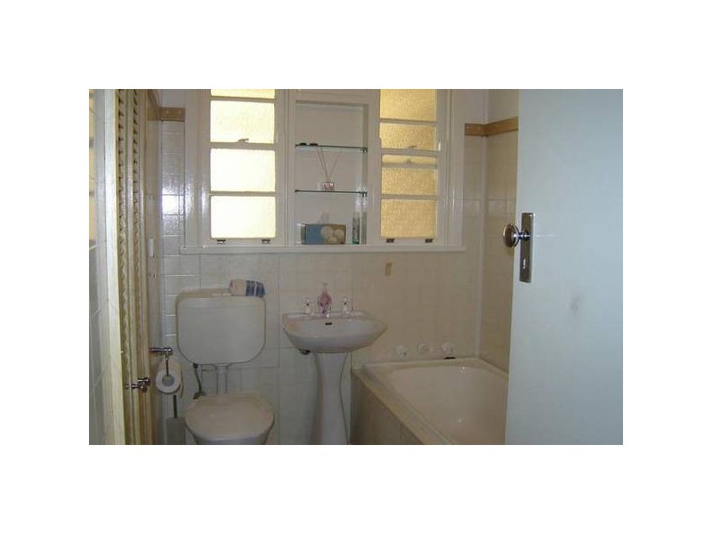 3 EDINBURGH ROAD, Forestville NSW 2087