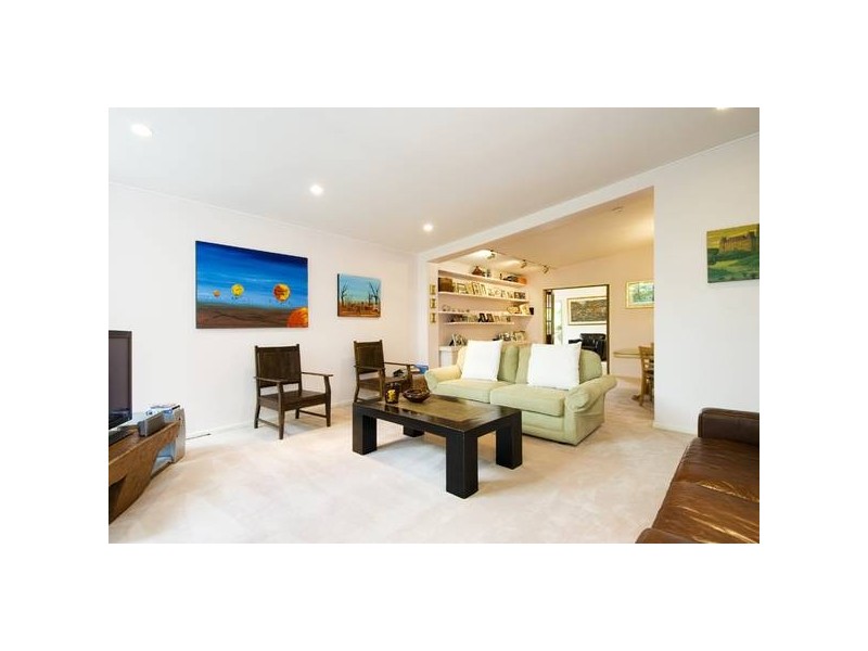 6 Angel Place, Forestville NSW 2087