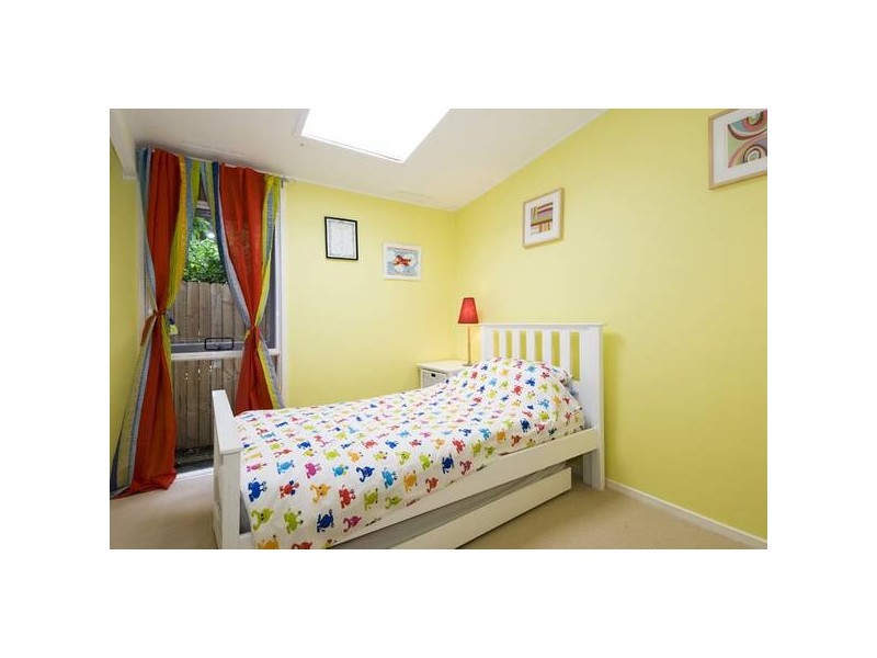 6 Angel Place, Forestville NSW 2087