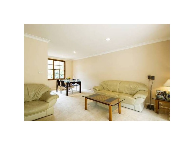 33 Pound Avenue, Frenchs Forest NSW 2086