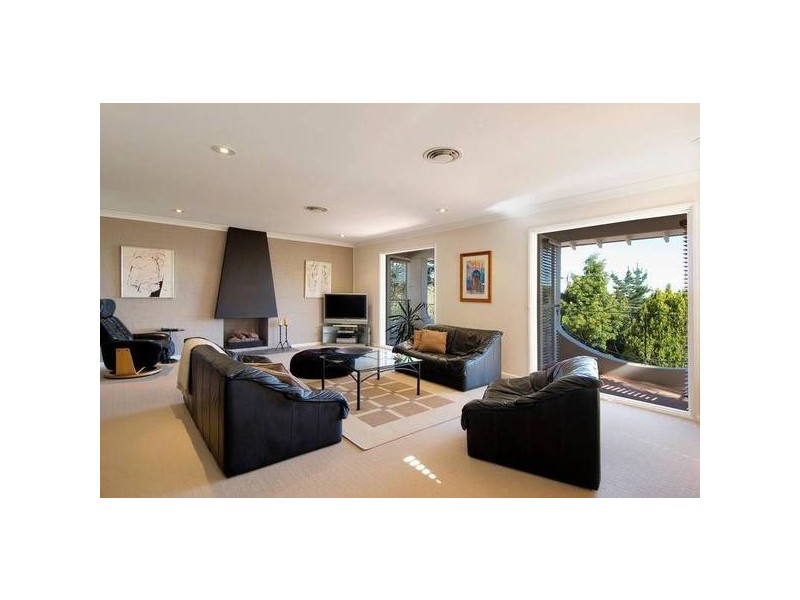 38 Sir Thomas Mitchell Drive, Davidson NSW 2085