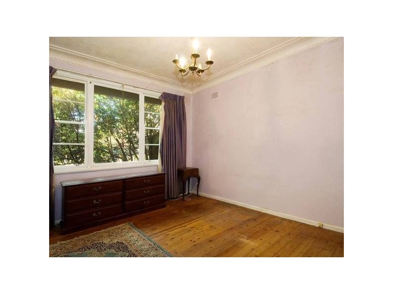 32 Deakin Street, Forestville NSW 2087