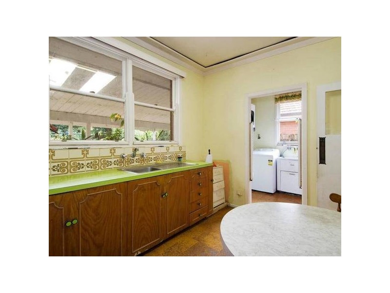 32 Deakin Street, Forestville NSW 2087