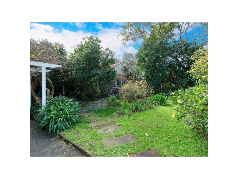 32 Deakin Street, Forestville NSW 2087