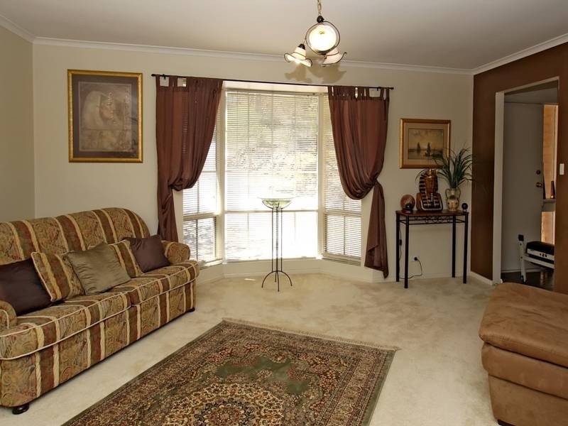 18 The Pines Close, Happy Valley SA 5159