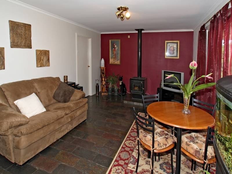 18 The Pines Close, Happy Valley SA 5159