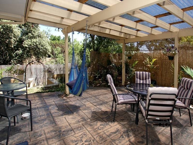 18 The Pines Close, Happy Valley SA 5159