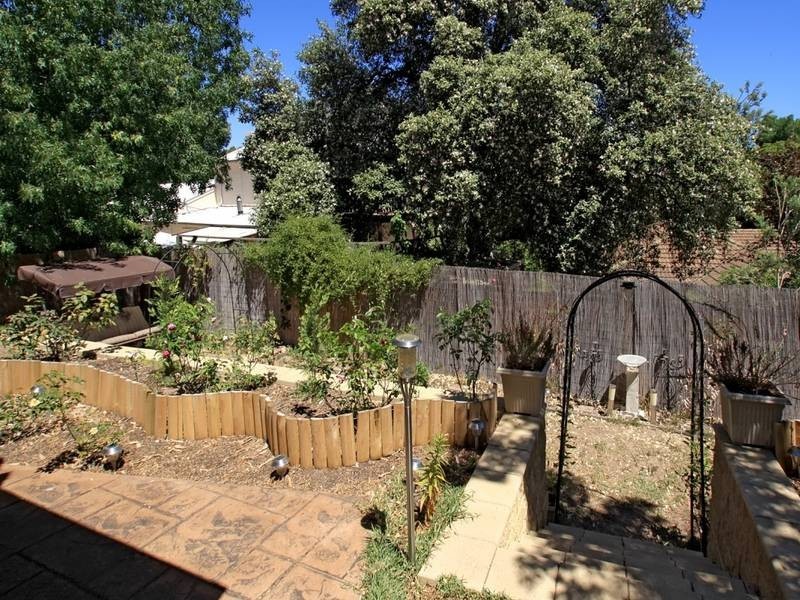 18 The Pines Close, Happy Valley SA 5159