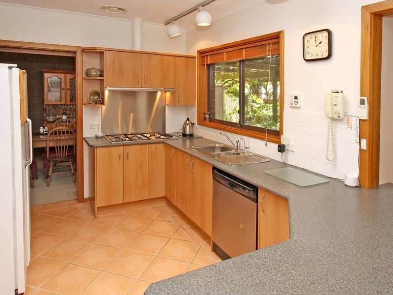 11 Anne Court, Happy Valley SA 5159