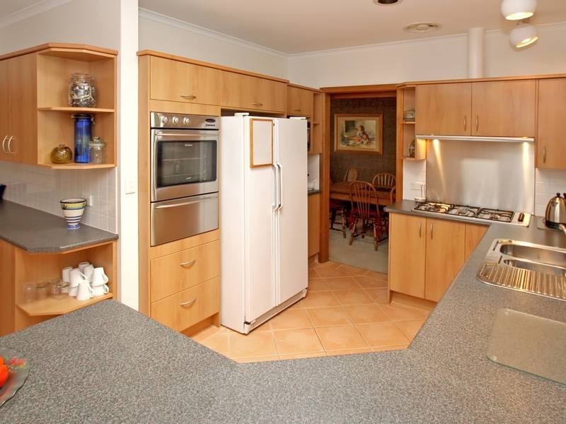 11 Anne Court, Happy Valley SA 5159