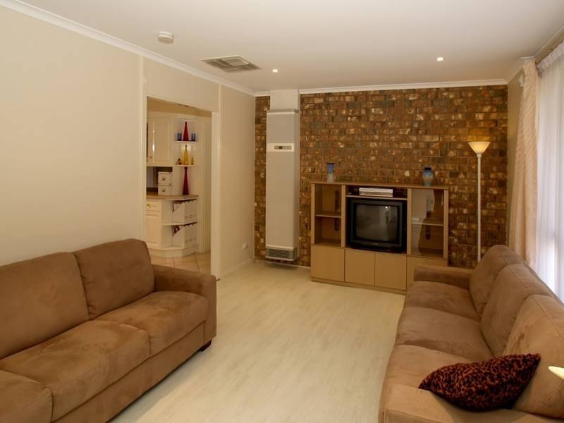 25 Jordan Avenue, Happy Valley SA 5159