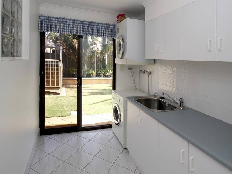 25 Jordan Avenue, Happy Valley SA 5159