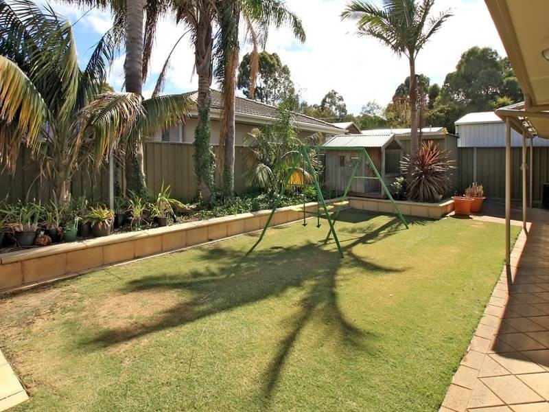 25 Jordan Avenue, Happy Valley SA 5159