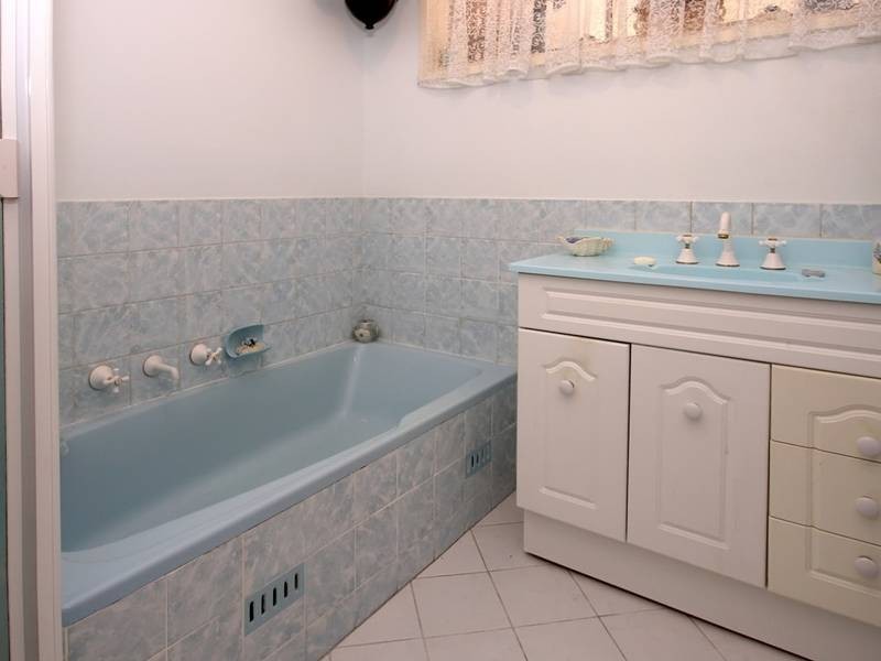 9 Anne Court, Happy Valley SA 5159