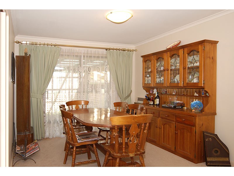 28 Lyn Street, Aberfoyle Park SA 5159