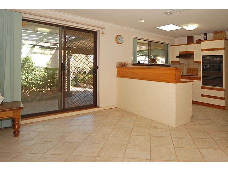 28 Lyn Street, Aberfoyle Park SA 5159