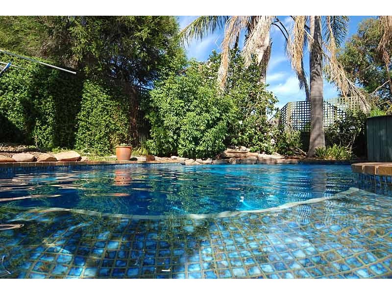 28 Lyn Street, Aberfoyle Park SA 5159