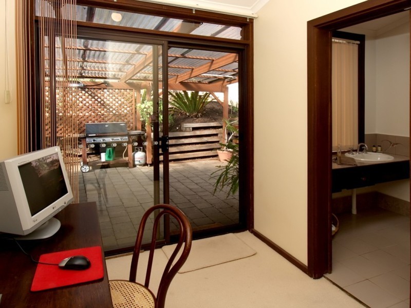 94 Broadmeadow Drive, Flagstaff Hill SA 5159