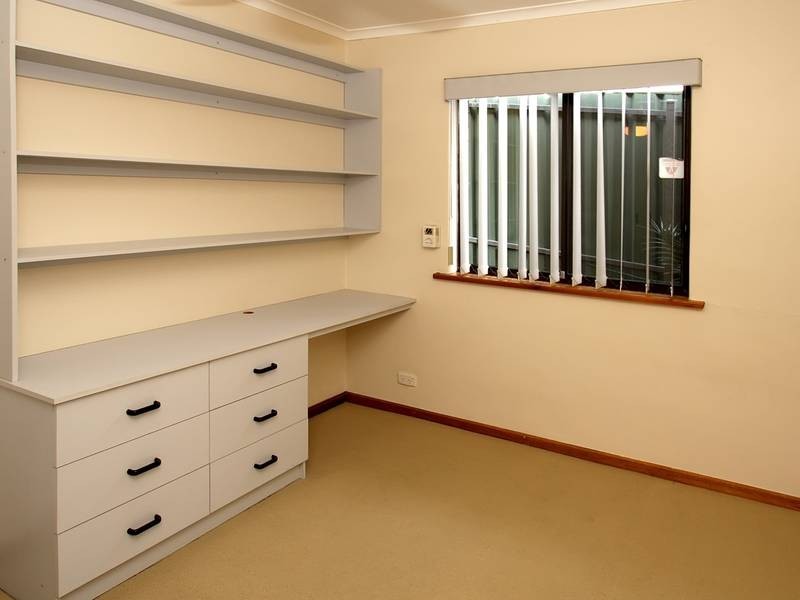 18 Booth Street, Happy Valley SA 5159