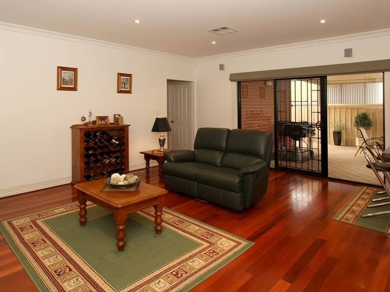 2B Gowrie Avenue, Glengowrie SA 5044