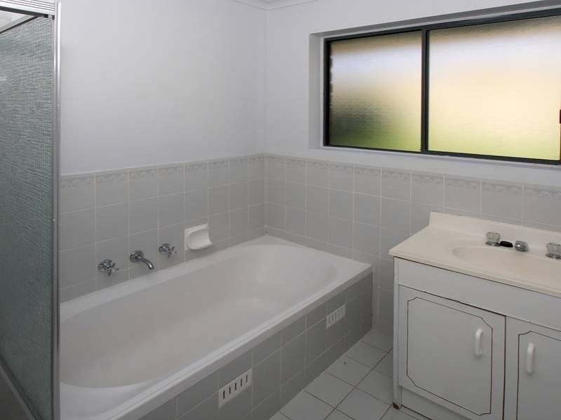 28/11 Ash Street, Aberfoyle Park SA 5159