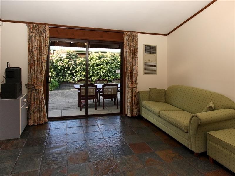 18 Garnet Crescent, Flagstaff Hill SA 5159