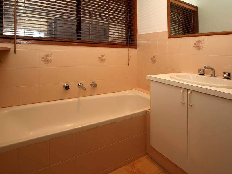 90 Lander Road, Trott Park SA 5158