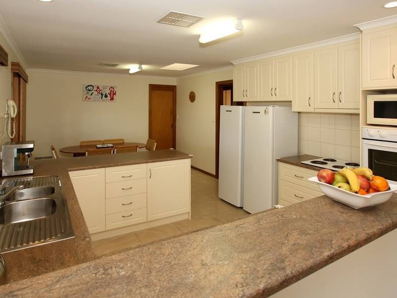 16 Gooroonga Street, Seaview Downs SA 5049