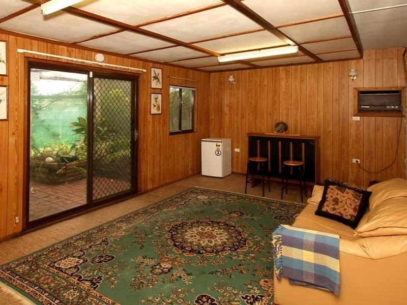 17 Barnabas Crescent, Christie Downs SA 5164