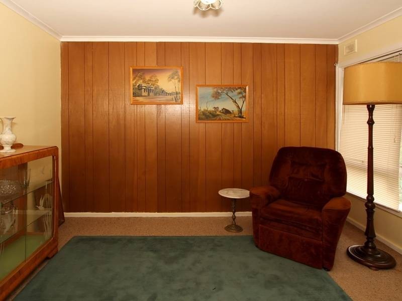 17 Barnabas Crescent, Christie Downs SA 5164