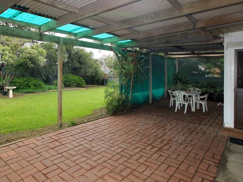 17 Barnabas Crescent, Christie Downs SA 5164