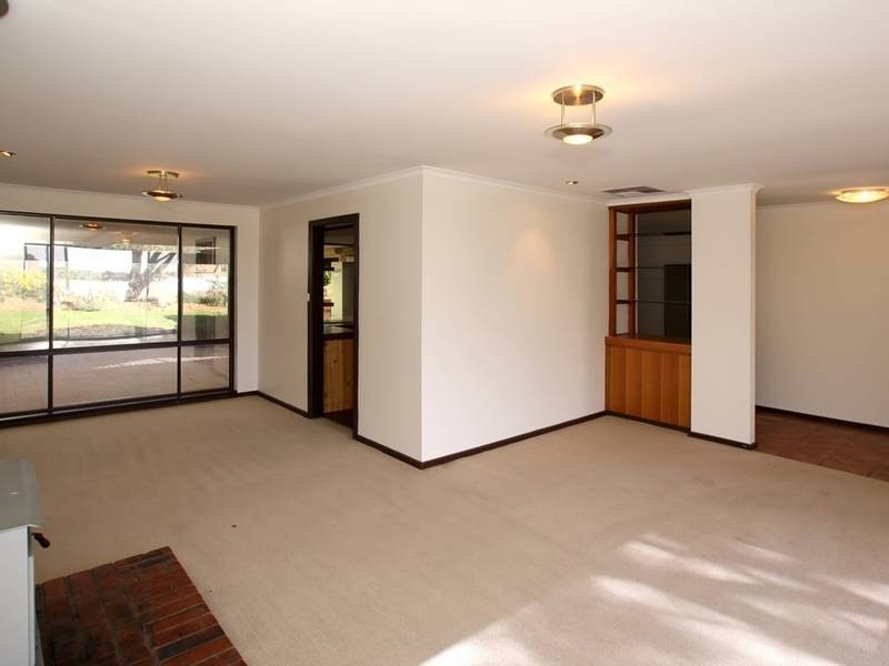 30 Tania Drive, Aberfoyle Park SA 5159
