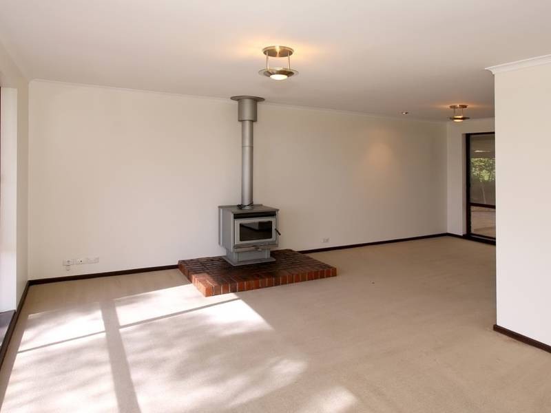 30 Tania Drive, Aberfoyle Park SA 5159