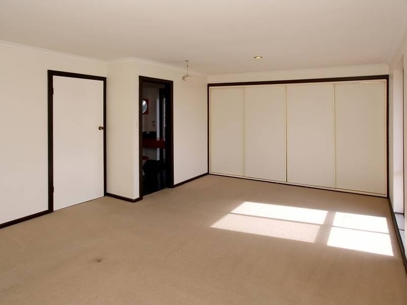 30 Tania Drive, Aberfoyle Park SA 5159