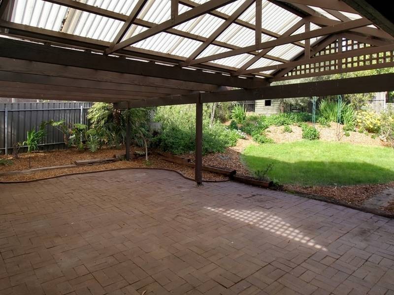 30 Tania Drive, Aberfoyle Park SA 5159