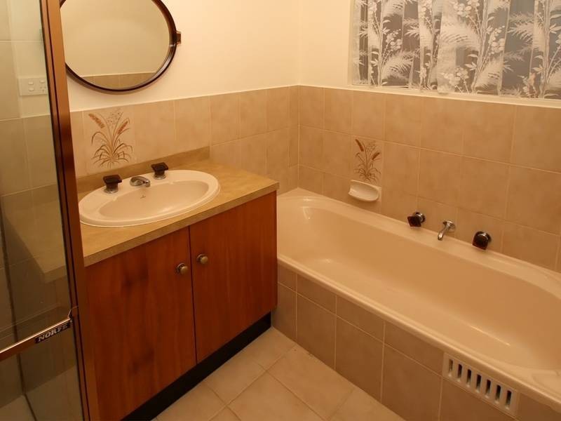 2/7 Rubin Crescent, Happy Valley SA 5159