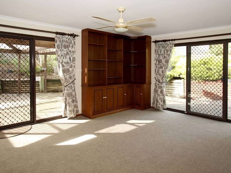 18 Booth Street, Happy Valley SA 5159