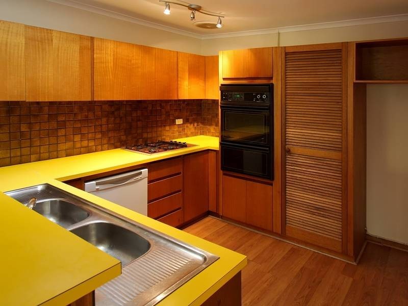 18 Booth Street, Happy Valley SA 5159