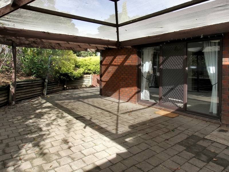 18 Booth Street, Happy Valley SA 5159