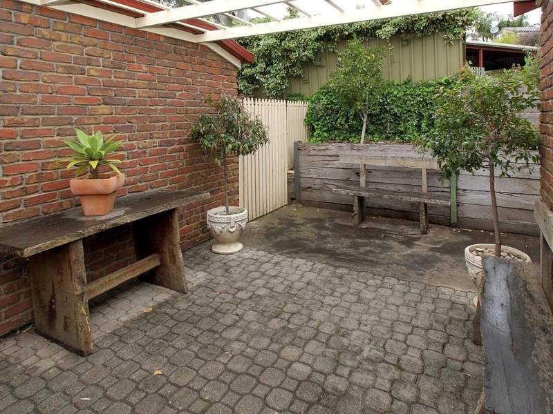 1 Meadowview Rise, Aberfoyle Park SA 5159