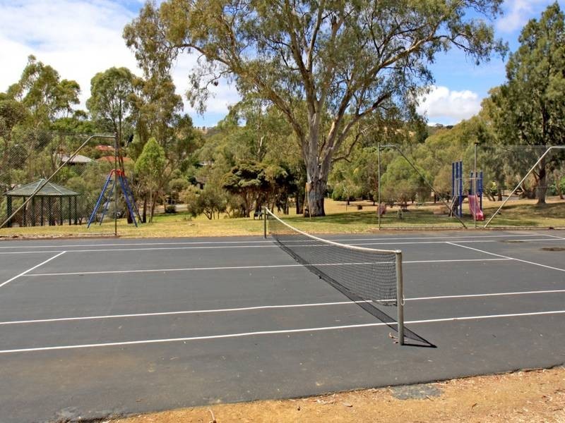 1 Meadowview Rise, Aberfoyle Park SA 5159