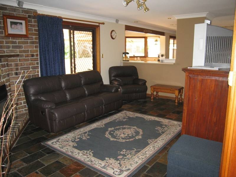 1 Monaco Circuit, Aberfoyle Park SA 5159