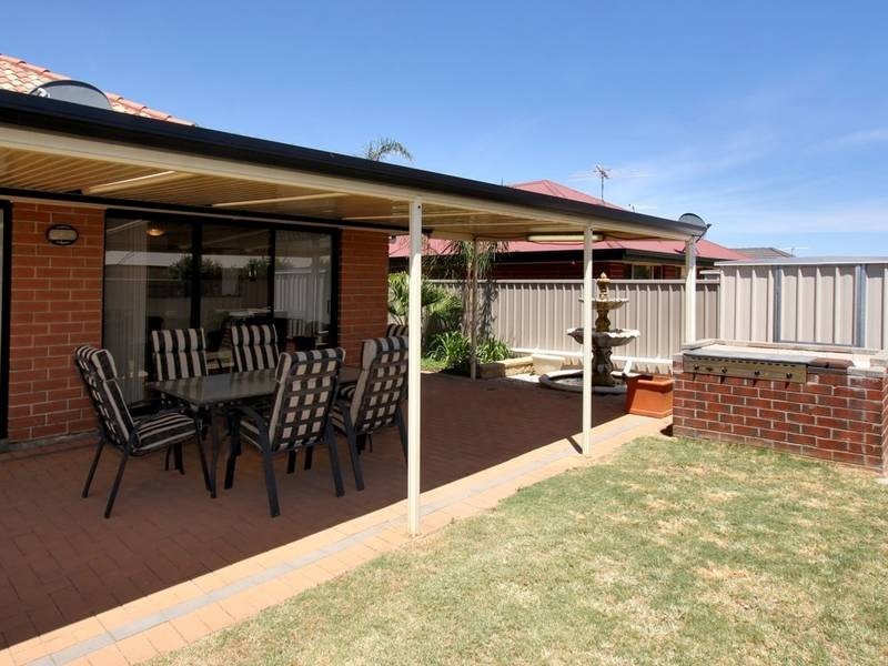 2 Airlie Mews, Hallett Cove SA 5158