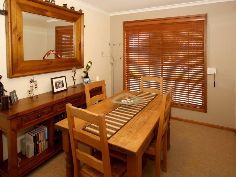 18 Quailo Avenue, Hallett Cove SA 5158