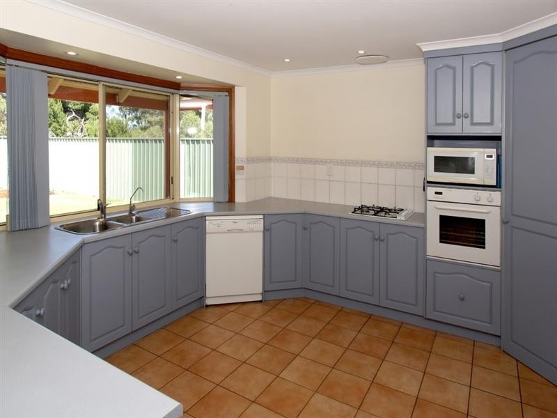 20 Allworth Drive, Happy Valley SA 5159