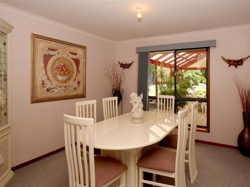 21 Quinvale Road, Hallett Cove SA 5158